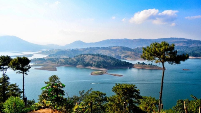 .Top 10 Tourist Places in Meghalaya