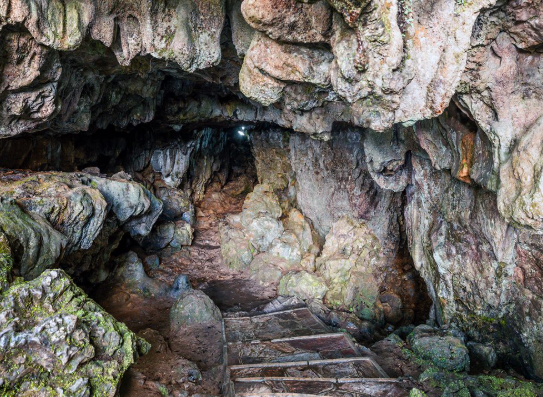 Shillong Holiday Package 4N/5D Mawsmai Cave Sohra
